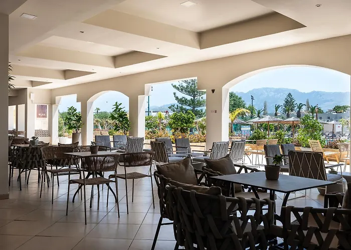 Szálloda Akti Coast Club 4*