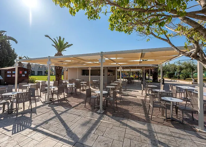 Akti Coast Club Szálloda 4*