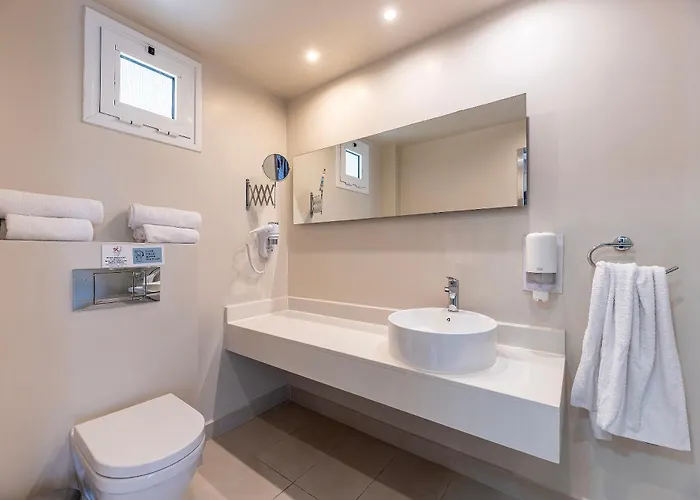 Akti Coast Club Szálloda 4*