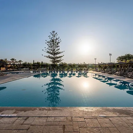 Akti Coast Club