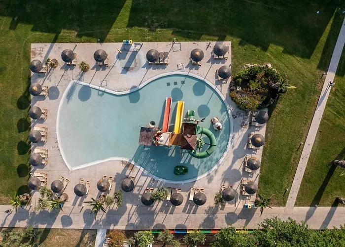Akti Coast Club